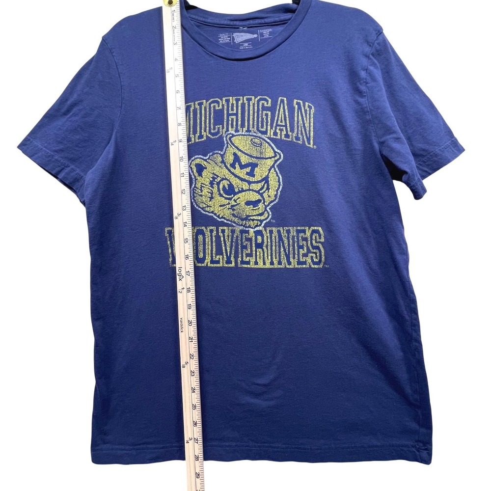 Distant Replays Michigan Wolverines T-Shirt Mens Large Navy Blue Graphic Tee - Picture 5 of 7
